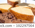 chocolate chip cookie and baumkuchen 102297564