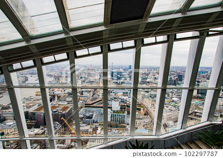 Beautiful view of London and blue sky 102297787