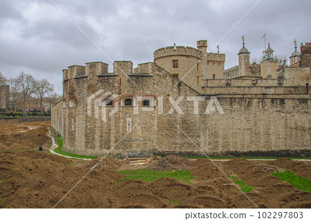 倫敦塔的美麗景色 102297803