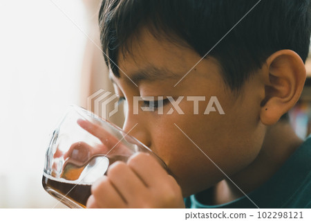 younger, child, baby boy 102298121