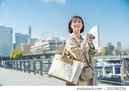 Traveling Woman Yokohama Minato Mirai Tourism 102298256