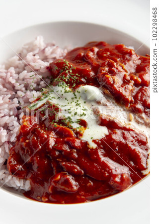 Delicious curry rice 102298468