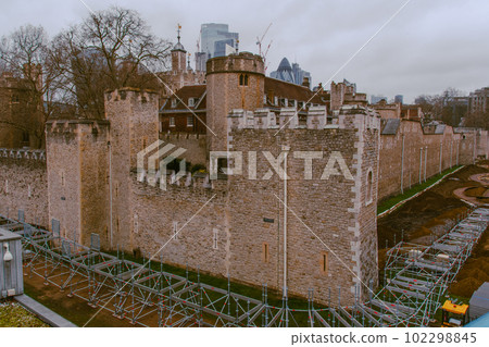 Beautiful view of the Tower of London Beautiful view of the Tower of London 102298845