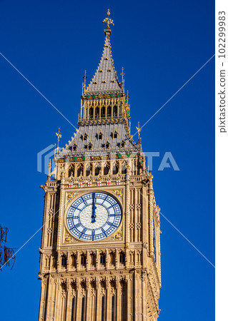 Big Ben and beautiful scenery 102299983