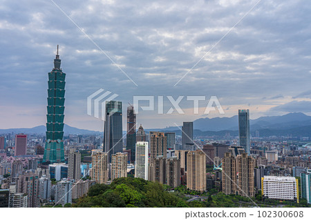 台灣2023台北101大象山景夜景 台灣2023台北101大象山景夜景 102300608