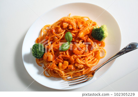 海鮮番茄醬意大利面 102305229