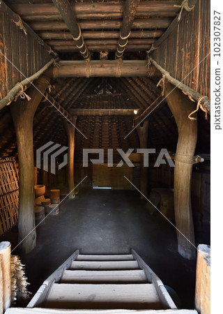 修復後的土坑宅邸紀伊風土木之丘內(和歌山縣和歌山市) 修復後的土坑宅邸紀伊風土木之丘內(和歌山縣和歌山市) 102307827