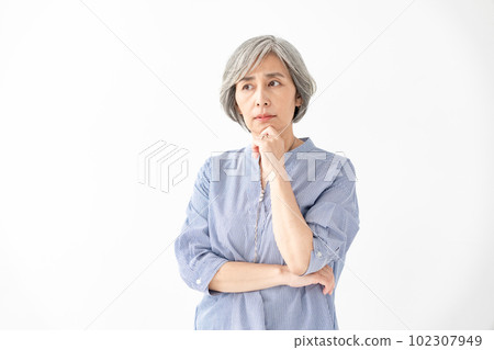 Senior woman worries fatigue Senior woman worries fatigue 102307949
