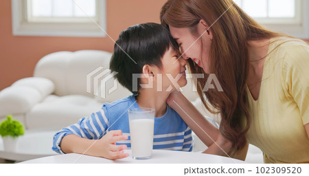 asian boy eat healthy grow 102309520