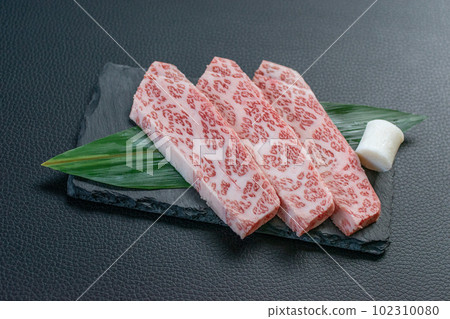 優質牛肉卡爾比三角 102310080