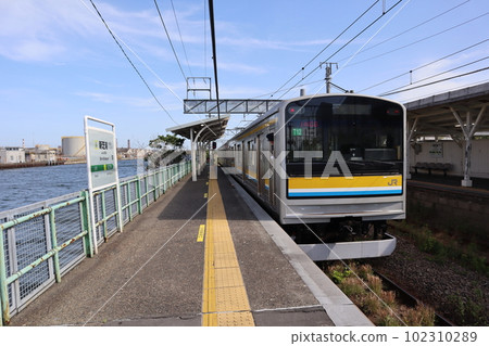 JR Tsurumi Line/Umi-Shibaura Branch Line Shin-Shibaura Station 102310289