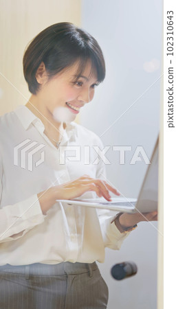 asian happy businesswoman working asian happy businesswoman working 102310643