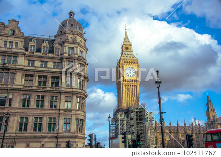 Big Ben and blue sky in London Big Ben and blue sky in London 102311767