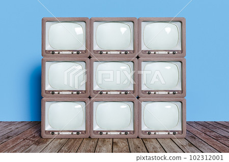 Old TV set 102312001