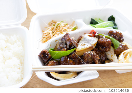 美味黑醋糖醋豬肉午餐 美味黑醋糖醋豬肉午餐 102314686