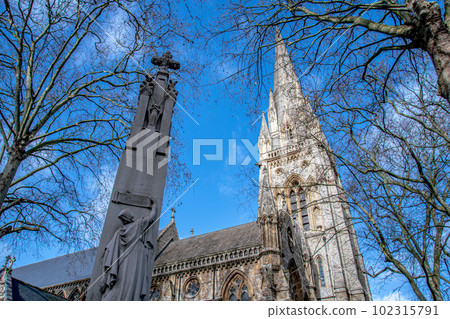 Beautiful blue sky and trees in London Beautiful blue sky and trees in London 102315791