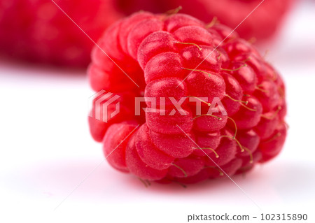 raspberry isolated on white background 102315890