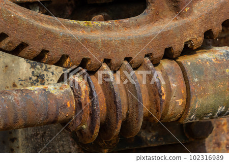 Separate metal elements of the gateways of the ancient dam of the mill 102316989