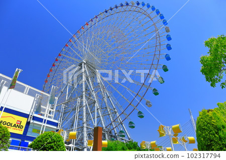 [Osaka Prefecture] Sunny weather at Tempozan, Osaka port 102317794