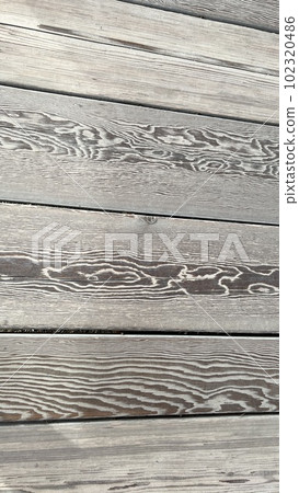 Wood grain 102320486