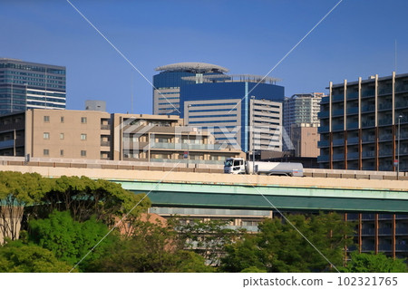 辰巳高架道路和公寓 102321765