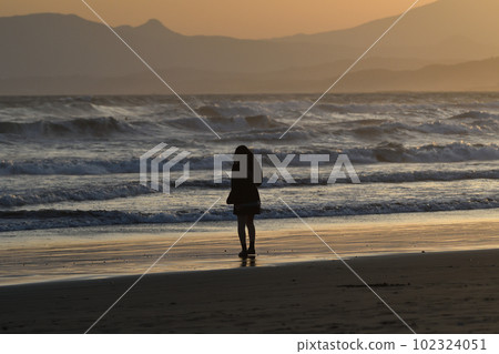 Sunset and Shonan Sea 102324051