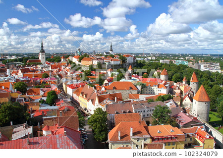 Estonia The townscape of Tallinn's Old Town, a World Heritage site that retains the remnants of the Middle Ages, seen from the observatory on the hill 102324079