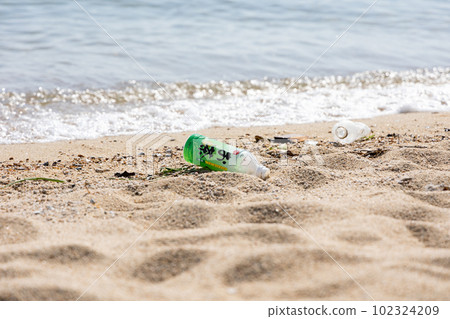 sea trash18 102324209