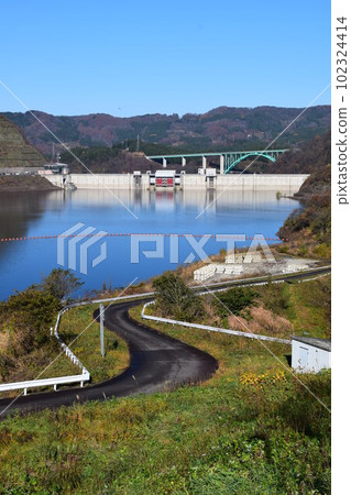Kanawa River Dam的100個水壩湖泊 Kanawa River Dam的100個水壩湖泊 102324414