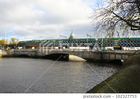 ireland dublin liffey river cityscape 102327753