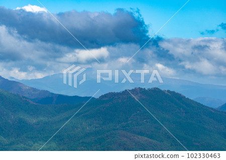 Mt. Hyono seen from the mountain trail connecting Mt. Funaki and Mt. Komanoo 2 Mimasaka City, Okayama Prefecture and Shiso City, Hyogo Prefecture Mt. Hyono seen from the mountain trail connecting Mt. Funaki and Mt. Komanoo 2 Mimasaka City, Okayama Prefecture and Shiso City, Hyogo Prefecture 102330463