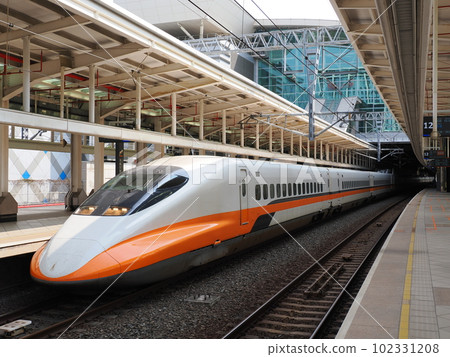 Taiwan high-speed rail left station 102331208