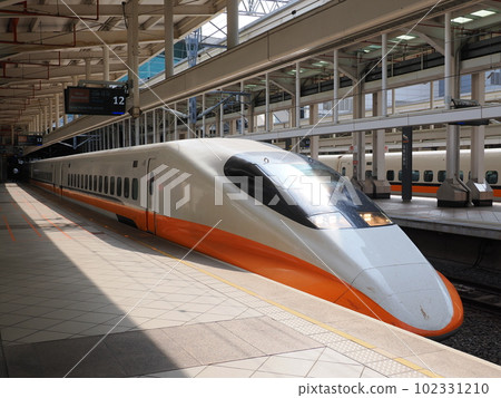 Taiwan high-speed rail left station 102331210