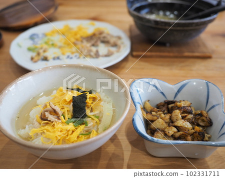 Amami Oshima specialty chicken rice and chicken skin (Amami City, Kagoshima Prefecture) 102331711