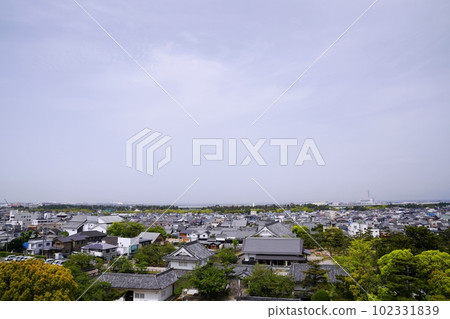 大阪岸和田 岸和田城 從天守閣向西北方向看(二之丸、紀州街道、灣岸線、大阪灣等)(晚春) 大阪岸和田 岸和田城 從天守閣向西北方向看(二之丸、紀州街道、灣岸線、大阪灣等)(晚春) 102331839