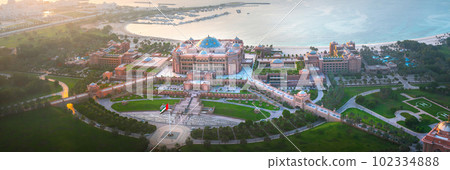 Emirates palace in Abu Dhabi , one of the famous travel spots in UAE capital city 102334888