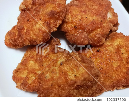 fried chicken on a plate fried chicken on a plate 102337500