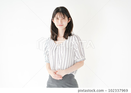 Middle female portrait Middle female portrait 102337969