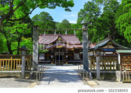 [德島縣]晴天的大麻彥神社外拜堂 102338043
