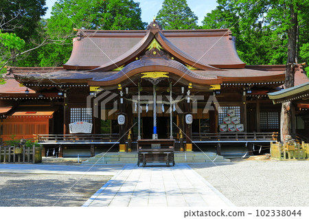 [德島縣]晴天的大麻彥神社外拜堂 102338044