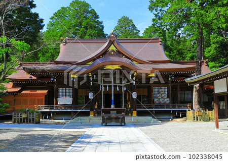 [Tokushima Prefecture] Cannabis Hiko Shrine Outer Worship Hall in Sunny Weather 102338045