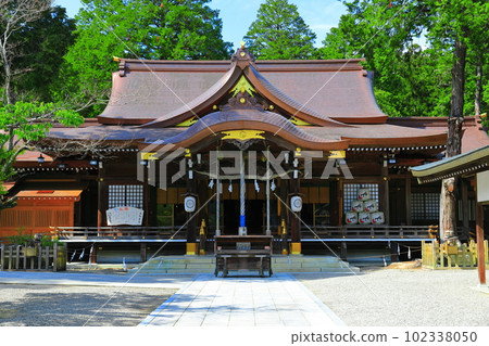 [德島縣]晴天的大麻彥神社外拜堂 102338050