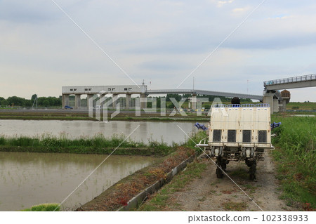 水稻插秧機 水稻種植後的插秧機 102338933