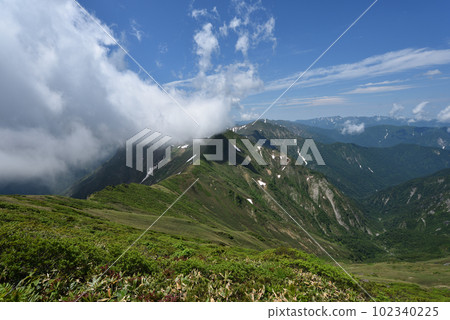 Tanigawadake mountain climbing, Tenjindaira course, Gunma prefecture 102340225