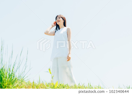 年輕女性的美麗 年輕女性的美麗 102340644