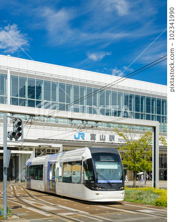 Toyama_Scenery of the south exit of Toyama Station 102341990