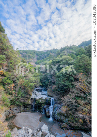偉大的水神 偉大的水神 102342386