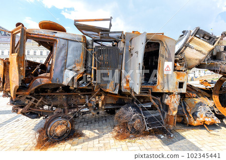 Destroyed rusty Russian military equipment in the city square for viewing. Kyiv, Ukraine. 102345441