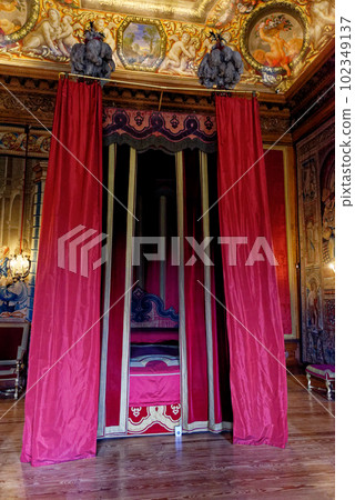 King's Room at Hampton Court Palace - London King's Room at Hampton Court Palace - London 102349137