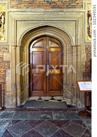 Door entrance of HM Chapel Royal at Hampton Court Palace - London, England Door entrance of HM Chapel Royal at Hampton Court Palace - London, England 102349191